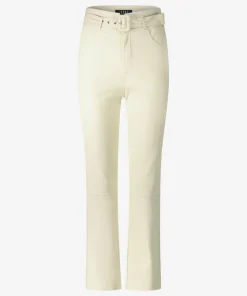 Pelle Creamy White